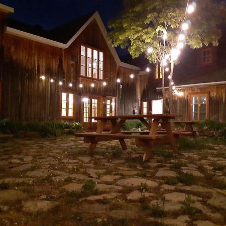 Auberge Le P'tit Bonheur Saint-Laurent-de-l'ile d'Orleans Eksteriør billede