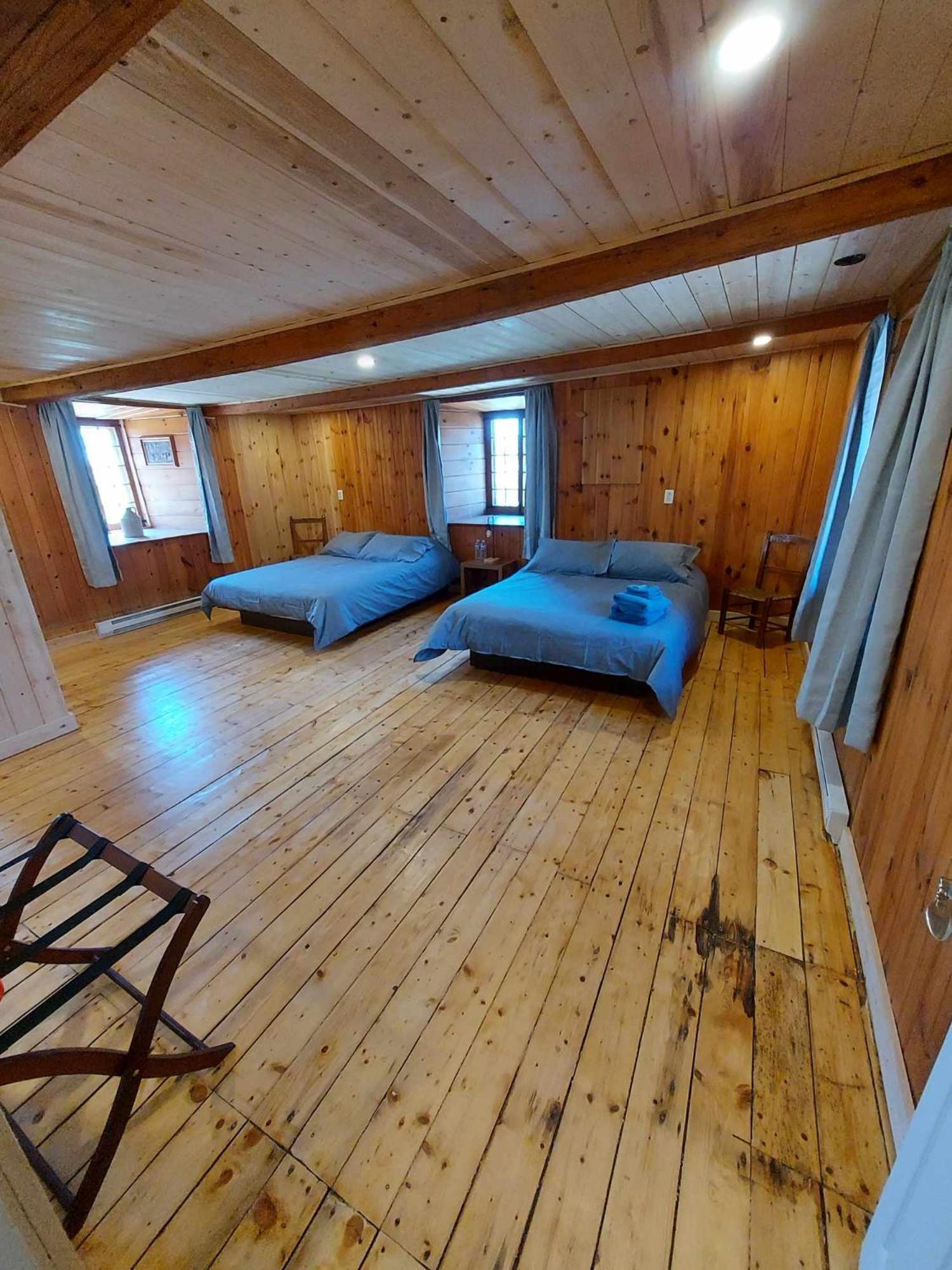 Auberge Le P'tit Bonheur Saint-Laurent-de-l'ile d'Orleans Eksteriør billede