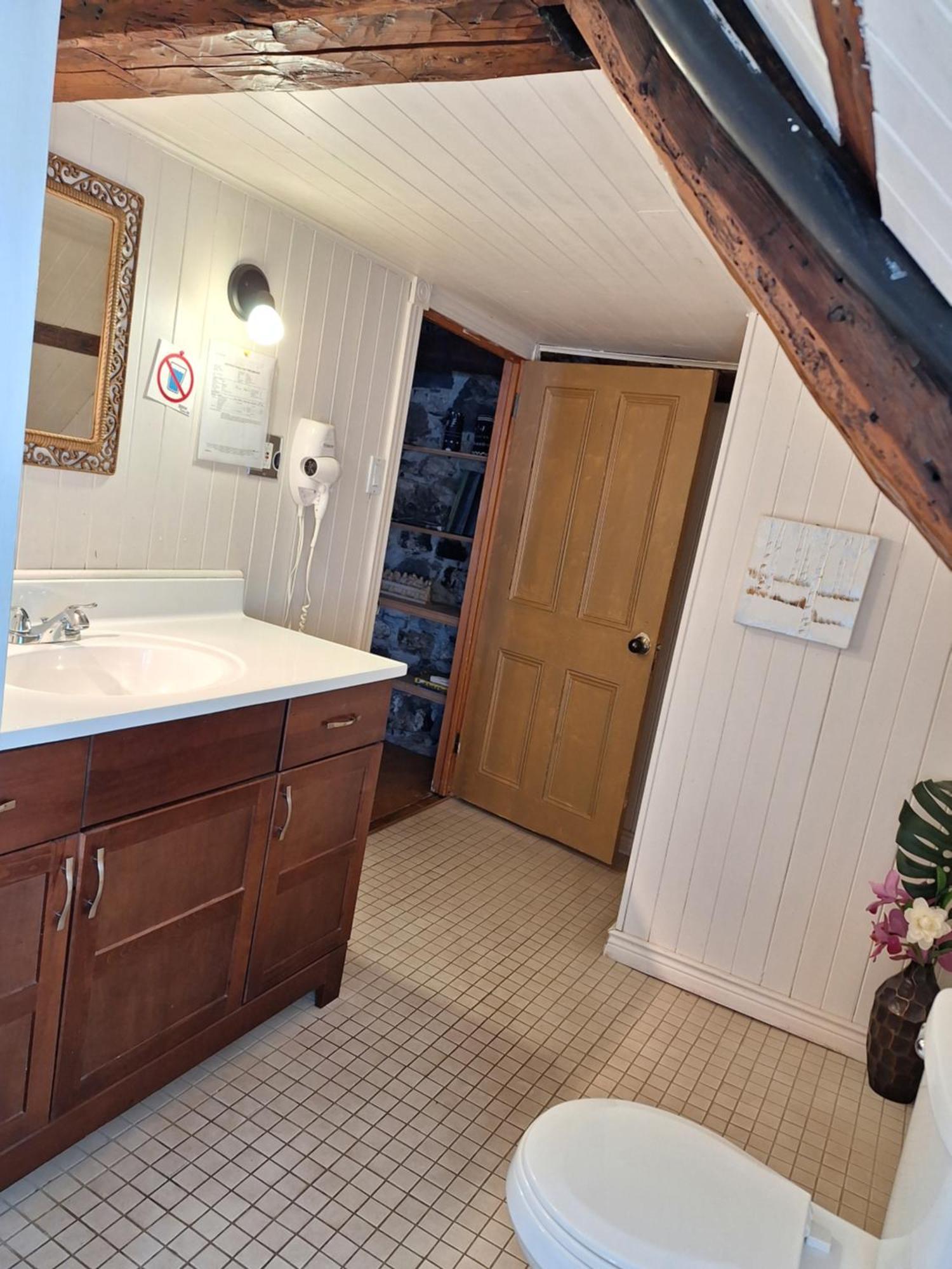 Auberge Le P'tit Bonheur Saint-Laurent-de-l'ile d'Orleans Eksteriør billede