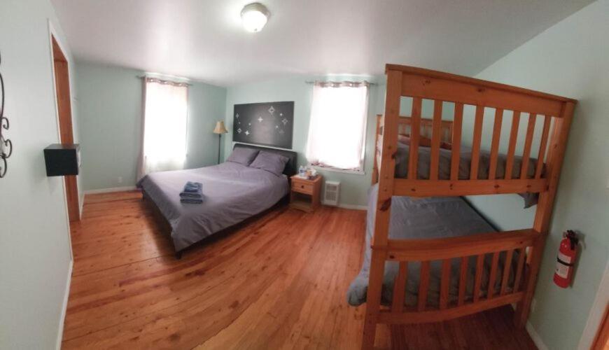 Auberge Le P'tit Bonheur Saint-Laurent-de-l'ile d'Orleans Eksteriør billede