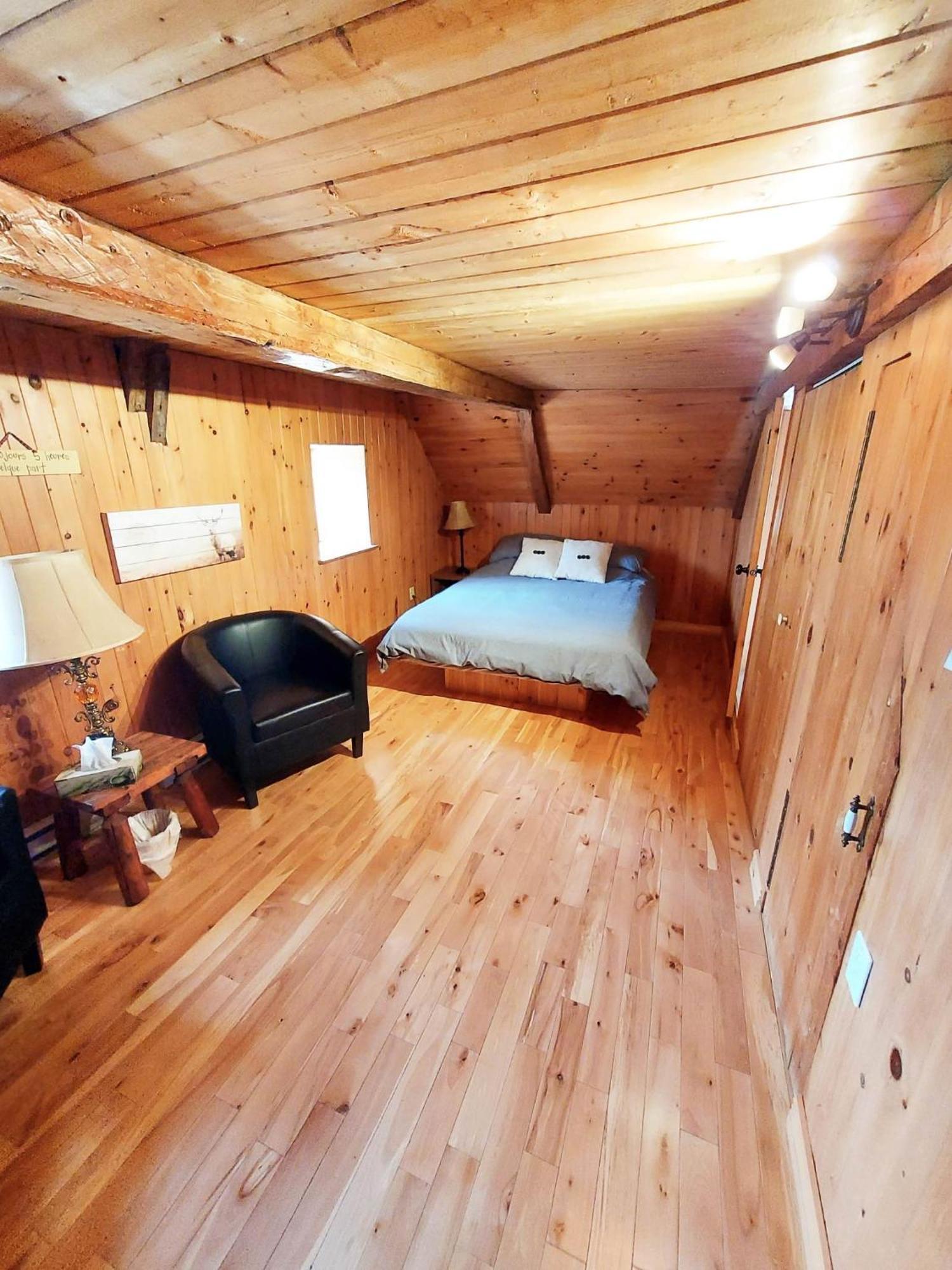 Auberge Le P'tit Bonheur Saint-Laurent-de-l'ile d'Orleans Eksteriør billede